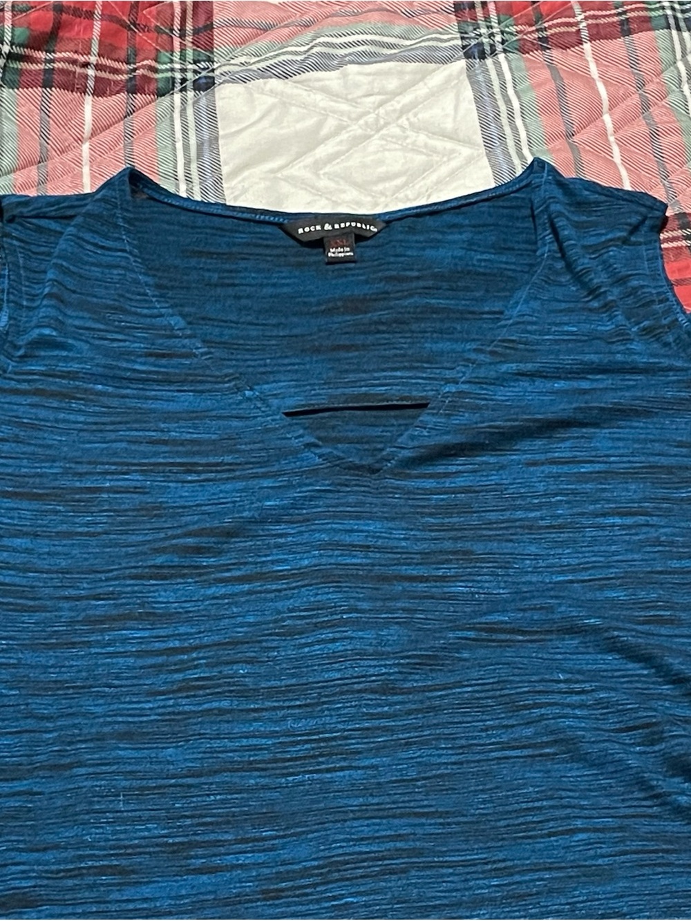 Rock & Republic Teal-Blue Textured V-Neck Short Sleeve Top